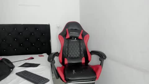 charlotte_xc online show from February 14, 5:51 am