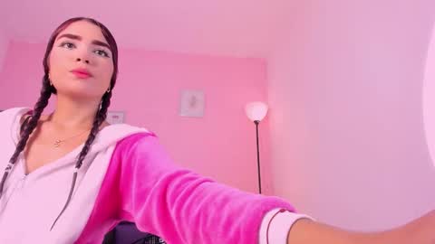 charlotteee online show from November 14, 1:52 am