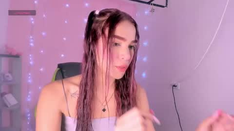 charlotteee online show from September 18, 5:22 am