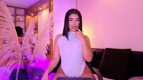 Charlote online show from April 23, 2:52 am