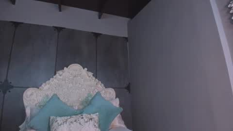 charlottegray_1 online show from October 28, 12:17 pm