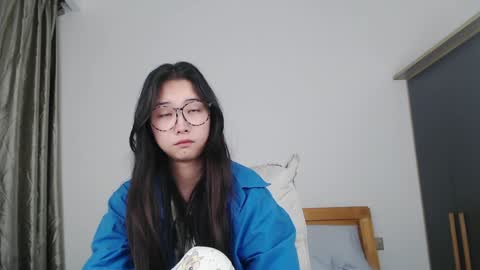 Charlotte online show from December 13, 5:43 pm