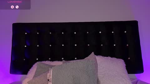 charlotterussel online show from February 1, 5:49 am