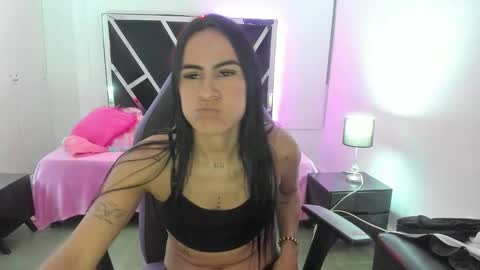 Snapshot of charlotthe_ee chatting on October 12, 11:39 pm online show from October 12, 11:39 pm