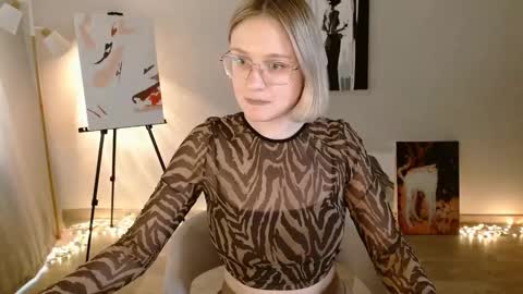 Michelle  online show from September 29, 6:23 am