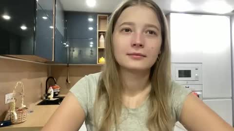 Sarah online show from September 13, 3:47 pm