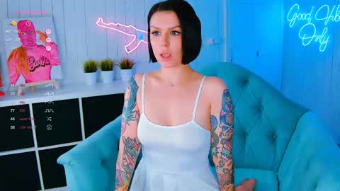 Snapshot of chaturkaterina chatting on October 16, 4:12 am Miss Harmony online show from October 16, 4:12 am
