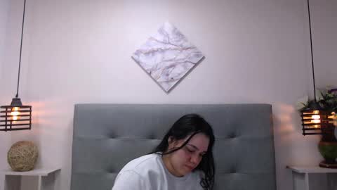 Snapshot of cheelsea_ chatting on February 6, 3:27 am cheelsea_ online show from February 6, 3:27 am