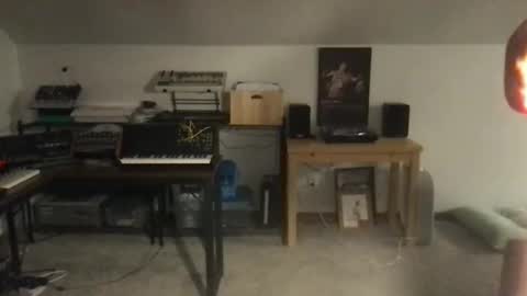 cheezboi online show from October 19, 7:24 am