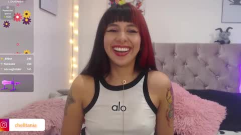 Snapshot of chell_gh chatting on March 10, 12:18 am Tania online show from March 10, 12:18 am