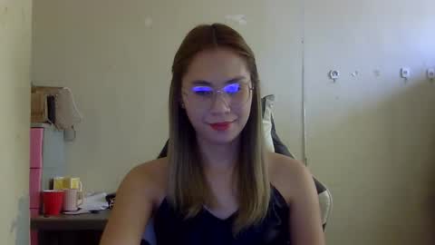 Snapshot of chelly4u69 chatting on October 9, 5:24 am chelly4u69 online show from October 9, 5:24 am