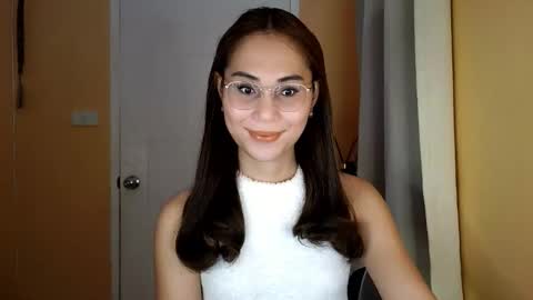 chelly4u69 online show from February 25, 10:52 am