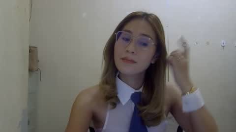 chelly4u69 online show from October 21, 5:12 am