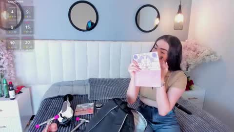 chelsea_bolton_ online show from February 2, 12:12 pm