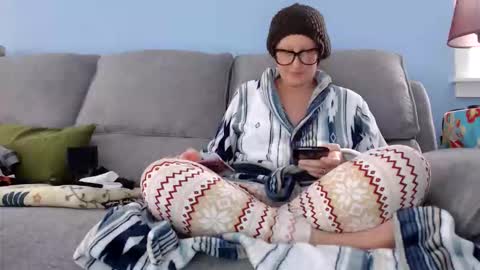 Chelsea online show from December 2, 6:17 pm