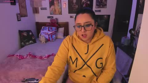 cherry_blushh online show from February 9, 5:16 pm