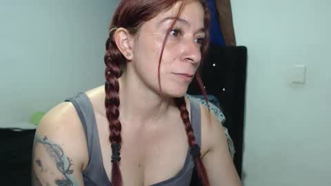 Snapshot of cherry_cam30 chatting on December 4, 11:41 pm cherry aleja online show from December 4, 11:41 pm