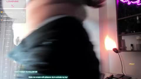 Snapshot of cherry_copper chatting on February 27, 5:37 pm cherryl online show from February 27, 5:37 pm