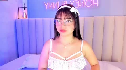 C H E R R Y  online show from February 4, 11:03 am