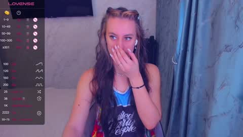 Snapshot of cherry_starrr chatting on January 14, 8:20 am cherry_starrr online show from January 14, 8:20 am