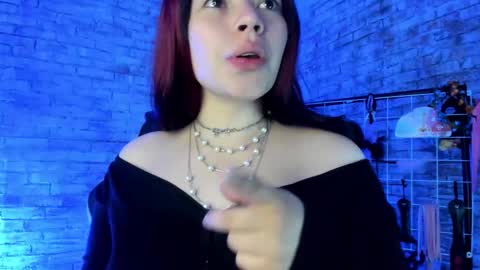 Snapshot of cherry_xoxx chatting on October 17, 11:36 am online show from October 17, 11:36 am