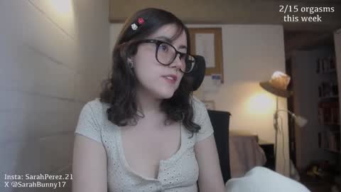 Snapshot of cherrybunny21 chatting on October 26, 6:25 am Sarah Prez online show from October 26, 6:25 am