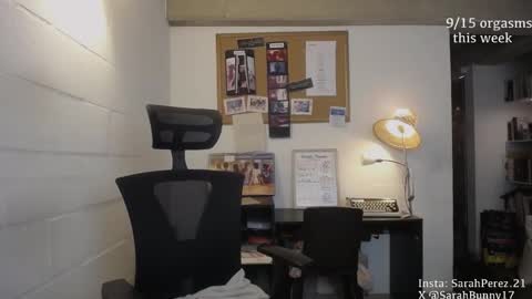 Snapshot of cherrybunny21 chatting on February 4, 7:18 am Sarah Prez online show from February 4, 7:18 am