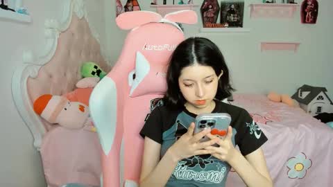 Snapshot of cherrymafer666 chatting on October 18, 3:00 am cherrycute666 online show from October 18, 3:00 am