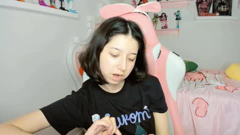Snapshot of cherrymafer666 chatting on October 19, 3:00 am cherrycute666 online show from October 19, 3:00 am