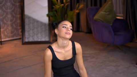 Snapshot of cherryselena chatting on February 1, 7:44 pm Selena online show from February 1, 7:44 pm