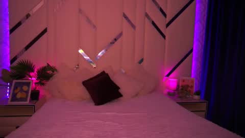 cherryylulu online show from September 18, 8:40 am