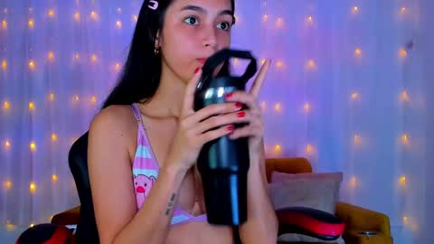 Cheryl online show from March 8, 8:25 pm