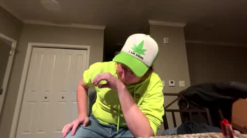 chevycamaro1978 online show from December 7, 3:20 am