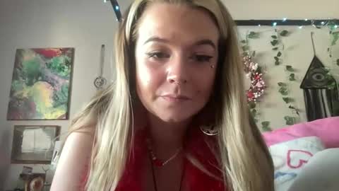 Chey online show from March 22, 9:19 pm