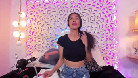Snapshot of chiara_evanns chatting on September 18, 11:14 am Caro online show from September 18, 11:14 am