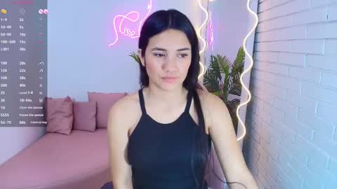 Snapshot of chiara_tay chatting on March 11, 7:35 am Chiara online show from March 11, 7:35 am
