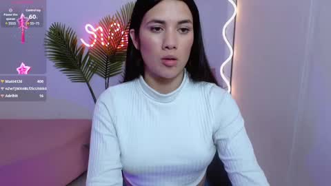 Snapshot of chiara_tay chatting on February 26, 7:02 am Chiara online show from February 26, 7:02 am