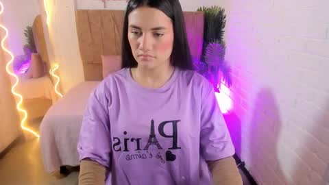Snapshot of chiara_tay chatting on September 24, 7:20 pm Chiara online show from September 24, 7:20 pm