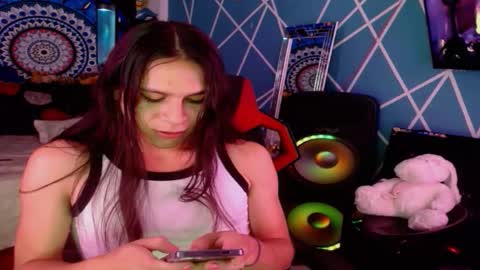 Snapshot of chico_explosivo chatting on October 20, 3:33 am chico_explosivo online show from October 20, 3:33 am