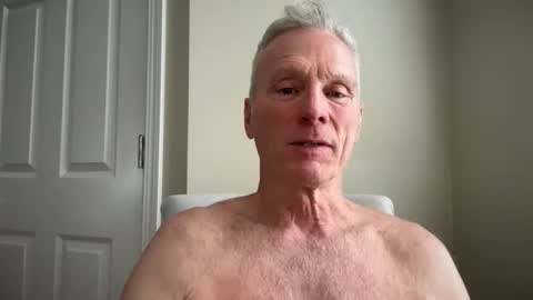 Snapshot of chill_with_john chatting on October 29, 6:41 pm John online show from October 29, 6:41 pm