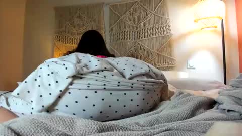 yoursensualparadise online show from February 23, 8:27 am