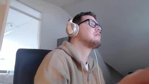 chillzonecam online show from October 27, 12:05 pm