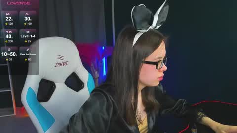 Snapshot of chio_mio chatting on February 23, 12:59 pm chio_mio online show from February 23, 12:59 pm