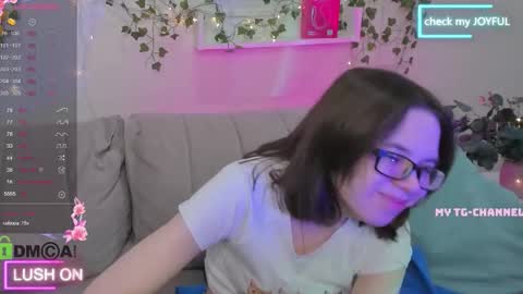 Snapshot of chio_mio chatting on September 25, 2:29 am chio_mio online show from September 25, 2:29 am