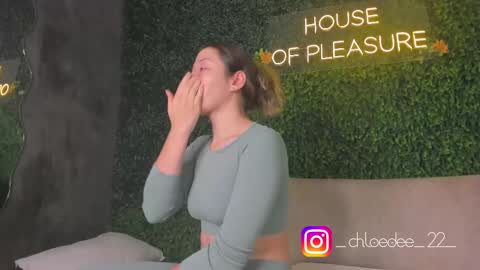 Chloe online show from October 11, 12:32 pm