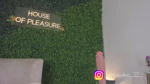 Chloe online show from September 19, 12:09 pm