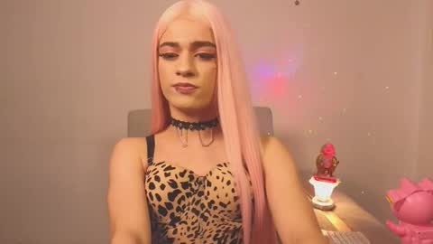 Chloe online show from December 20, 6:37 pm