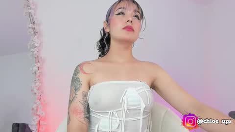 Chloe  online show from February 8, 5:33 am