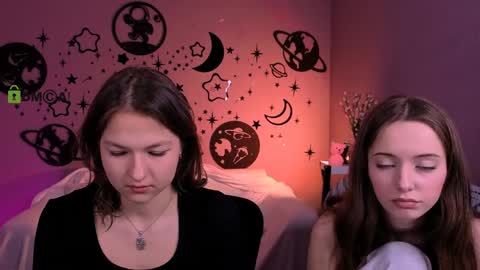 chloe_ley online show from April 8, 1:03 pm