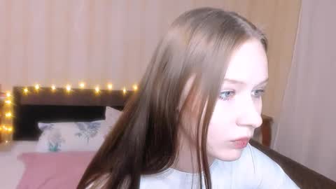 chloe wifey online show from February 8, 8:45 pm